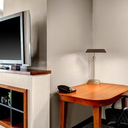 Hyatt Place Atlanta Buckhead Екстер'єр фото
